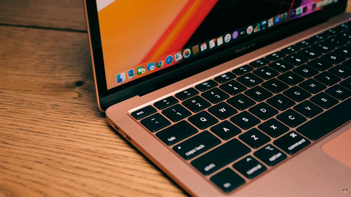 best apple mac laptop for photographers