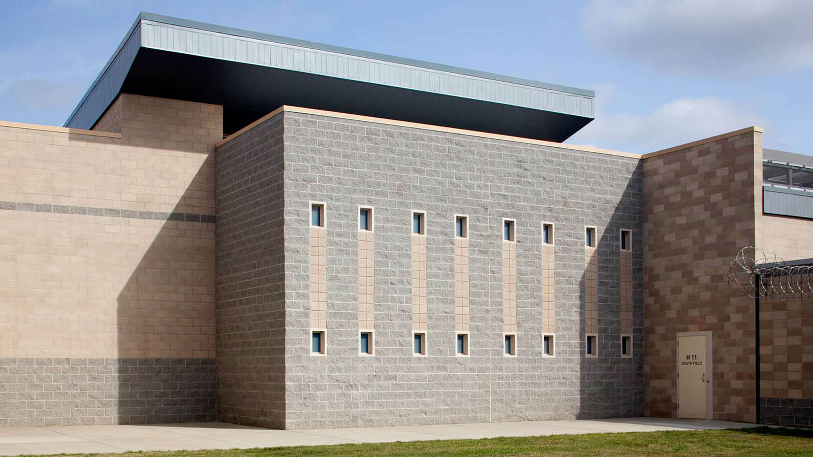 prison architect brick vs concrete