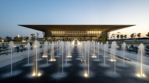Catalin Marin of Momentary Awe Documents Foster and Partners New ‘House of Wisdom’ in Sharjah